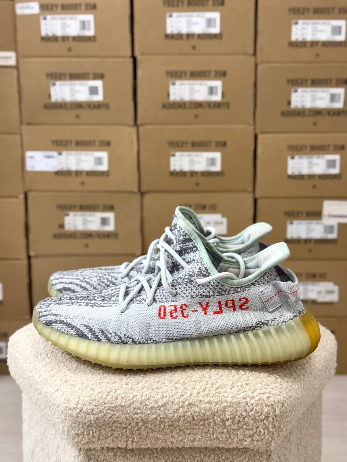 Yeezy Boost 350 V2 Blue Tint — mărimea 41 1/3 — foto 1