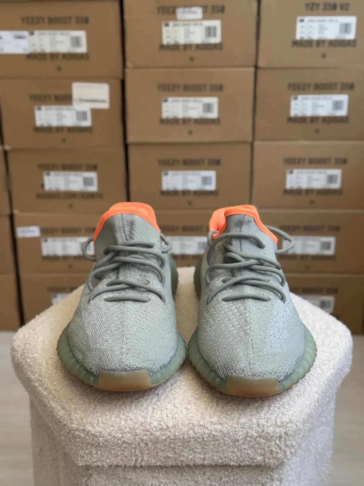 Yeezy Boost 350 V2 Dessert Sage — mărimea 42 2/3 — foto 3