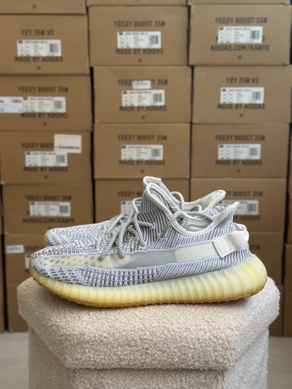Yeezy Boost 350 V2 Static — mărimea 43 1/3 — foto 1