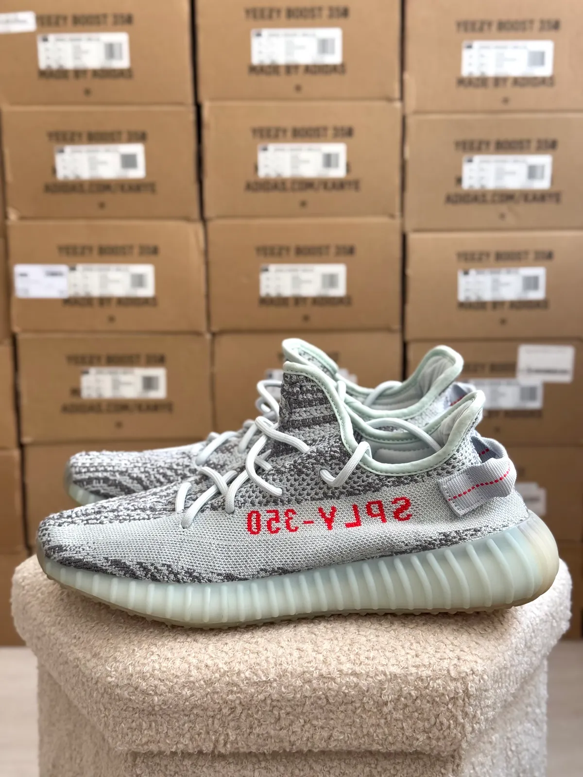 Yeezy Boost 350 V2 Blue Tint — mărimea 44 — foto 1