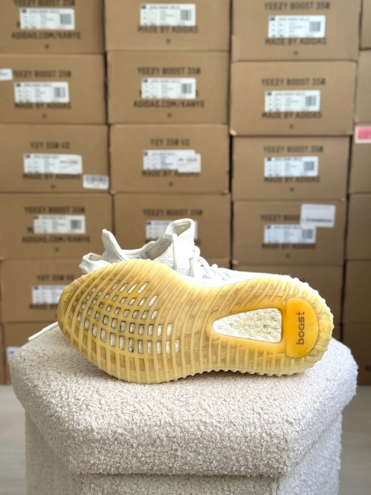 Yeezy Boost 350 V2 Bone — mărimea 37 1/3 — foto 6