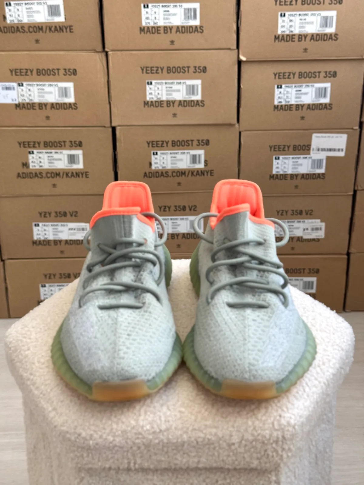 Yeezy Boost 350 V2 Dessert Sage — mărimea 44 — foto 3