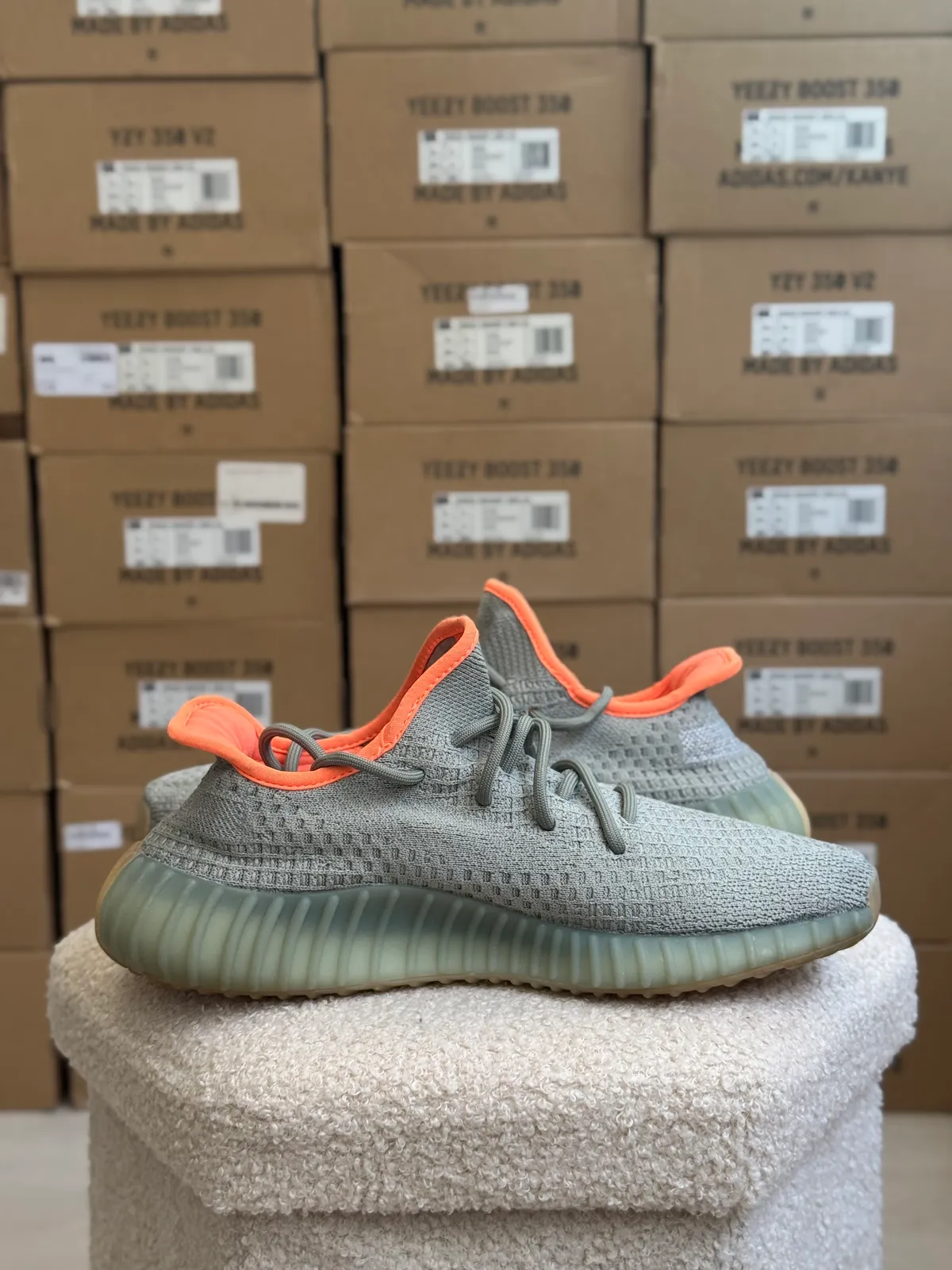 Yeezy Boost 350 V2 Dessert Sage — mărimea 42 2/3 — foto 2
