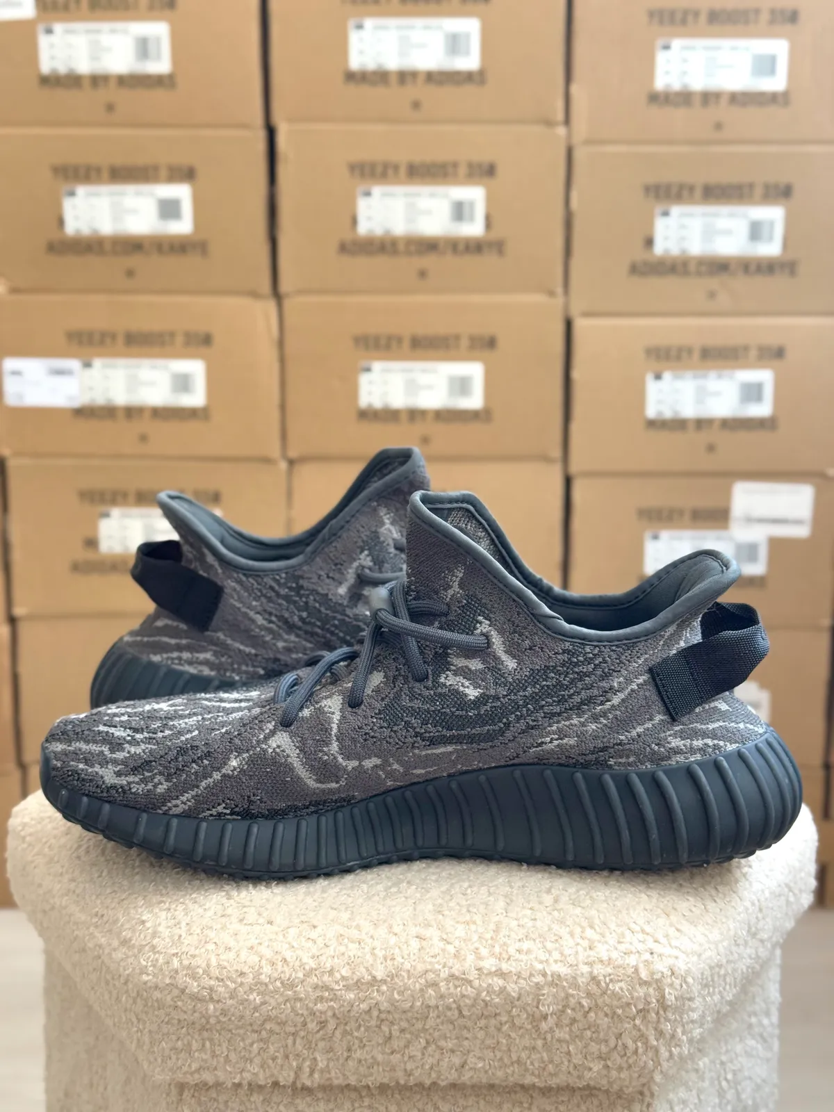 Yeezy Boost 350 V2 Dark Salt — mărimea 44 2/3 — foto 5