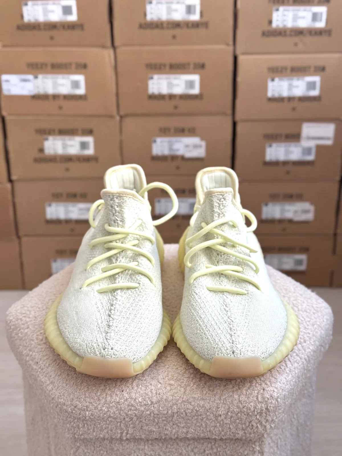 Yeezy Boost 350 V2 Butter — mărimea 44 2/3 — foto 3