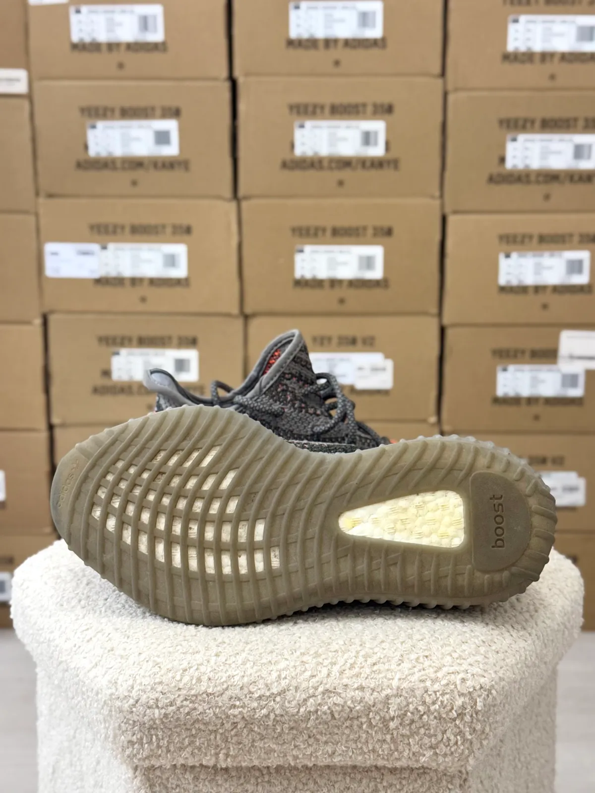 Yeezy Boost 350 V2 Beluga Reflective — mărimea 41 1/3 — foto 6