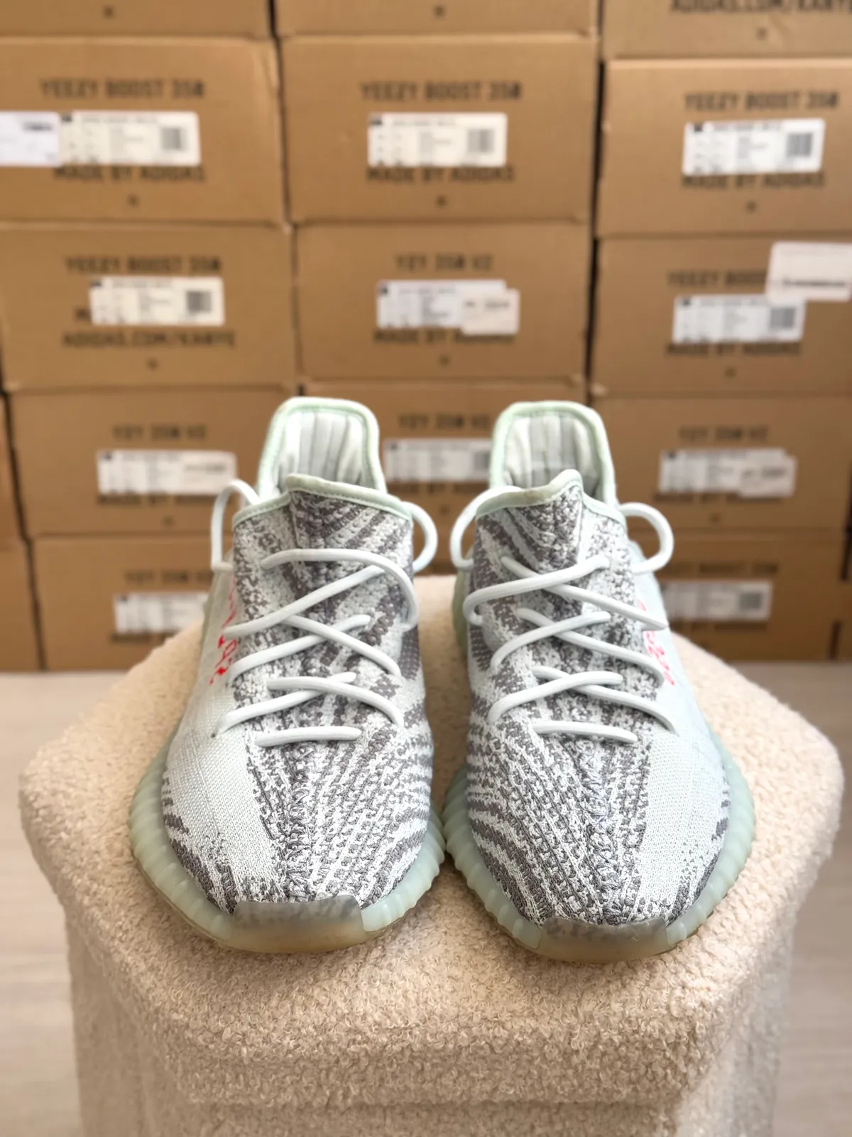 Yeezy Boost 350 V2 Blue Tint — mărimea 44 — foto 3