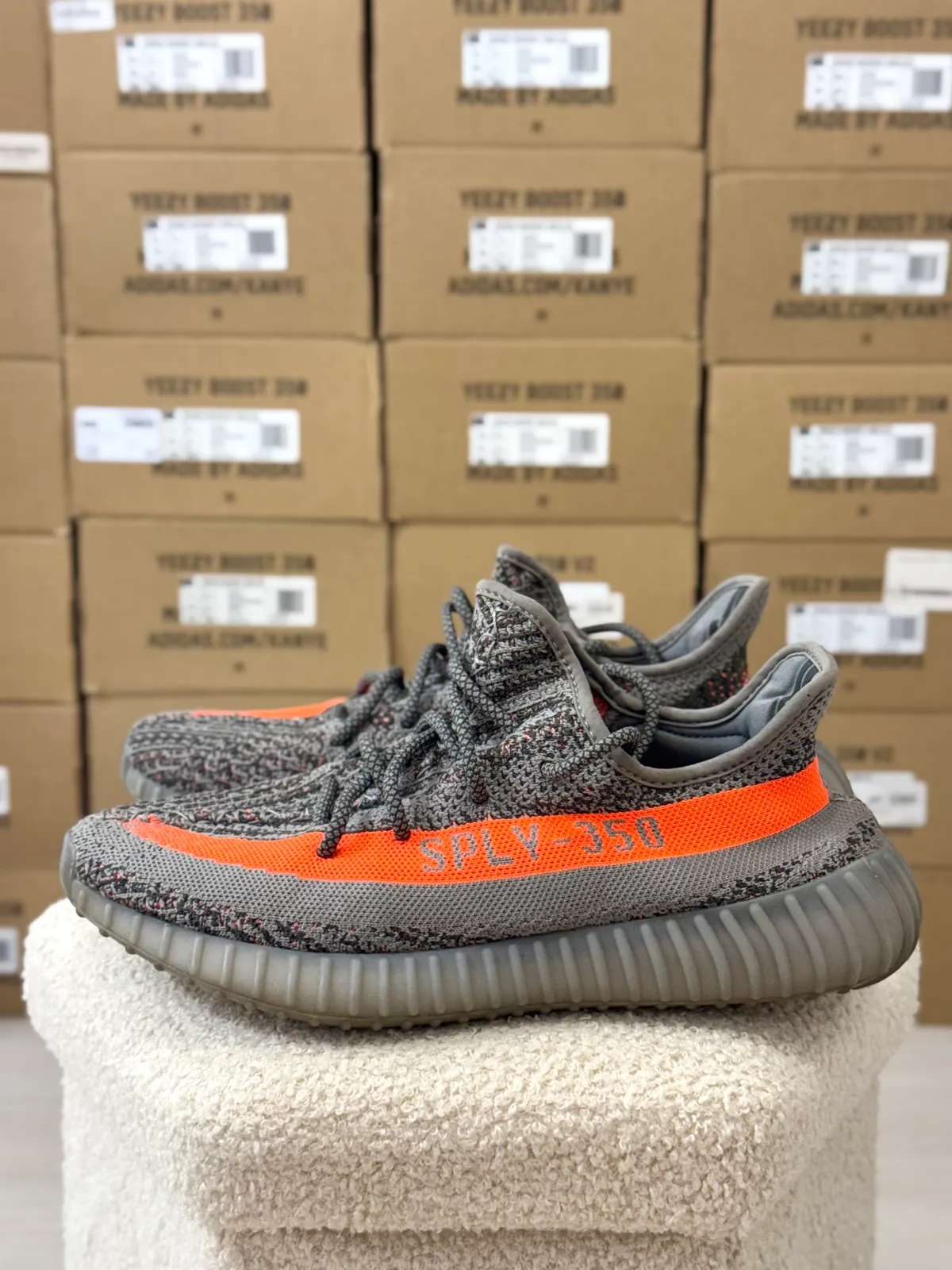 Yeezy Boost 350 V2 Beluga Reflective — mărimea 46 — foto 1
