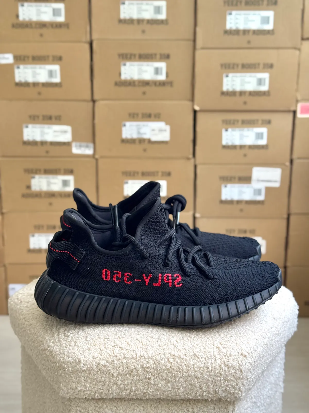 Yeezy Boost 350 V2 Bred — mărimea 41 1/3 — foto 4