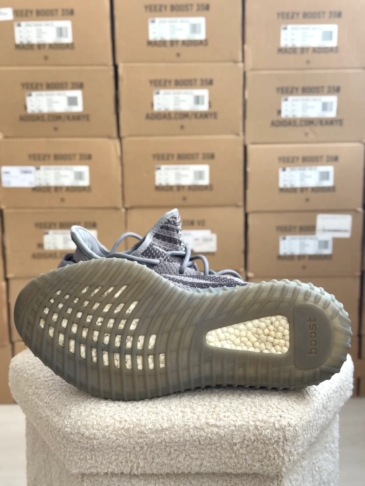 Yeezy Boost 350 V2 Grey Beluga — mărimea 45 1/3 — foto 7