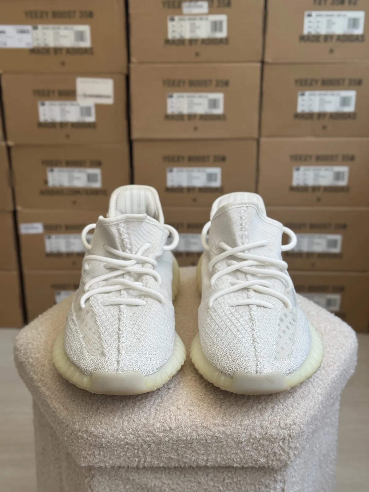 Yeezy Boost 350 V2 Bone — mărimea 45 1/3 — foto 3