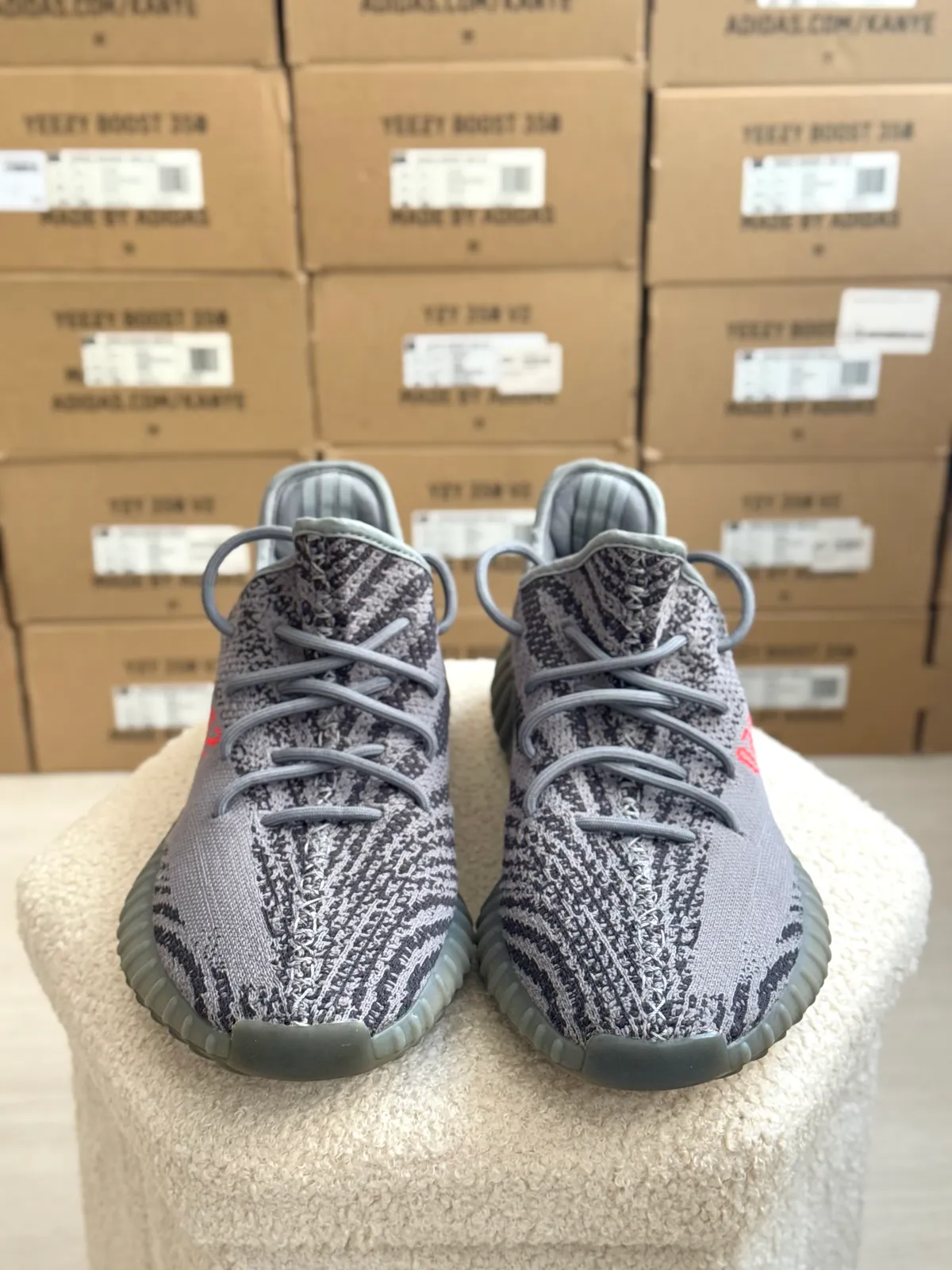 Yeezy Boost 350 V2 Grey Beluga — mărimea 45 1/3 — foto 3
