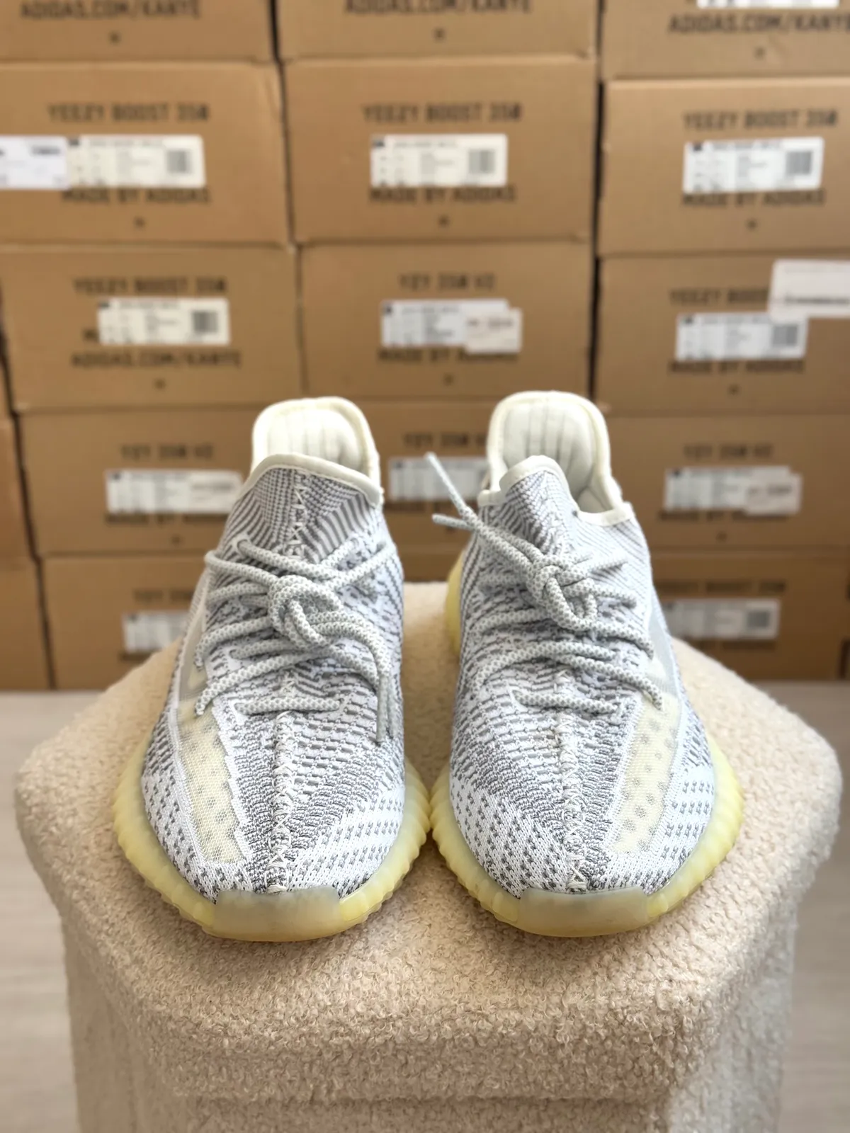 Yeezy Boost 350 V2 Static — mărimea 44 — foto 3