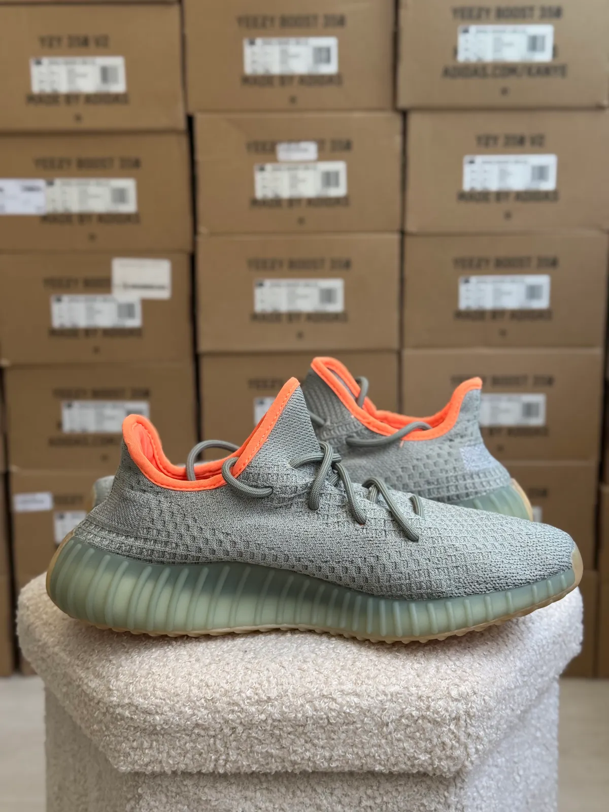 Yeezy Boost 350 V2 Dessert Sage — mărimea 44 — foto 2