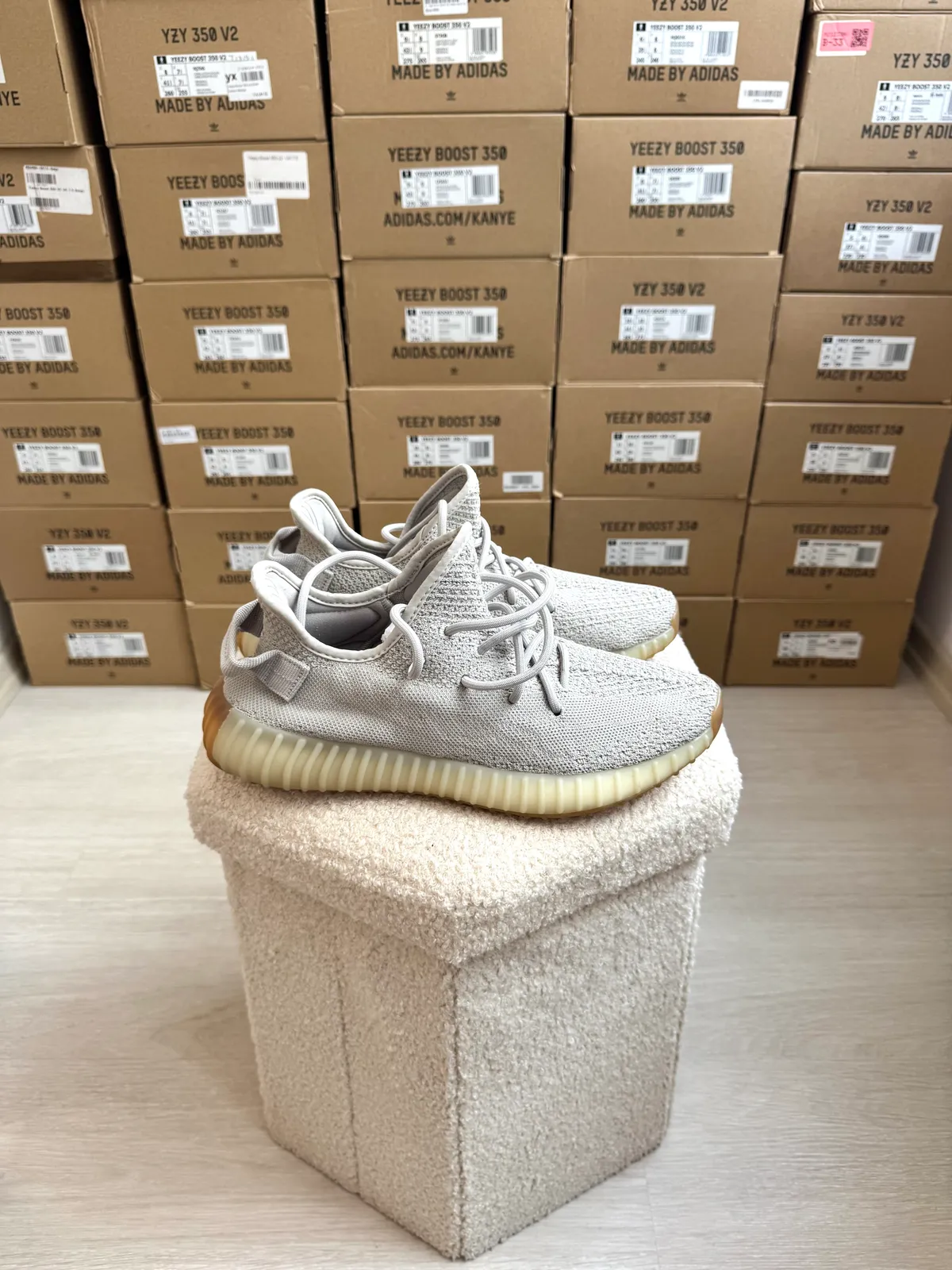Yeezy Boost 350 V2 Sesame — mărimea 42 — foto 3