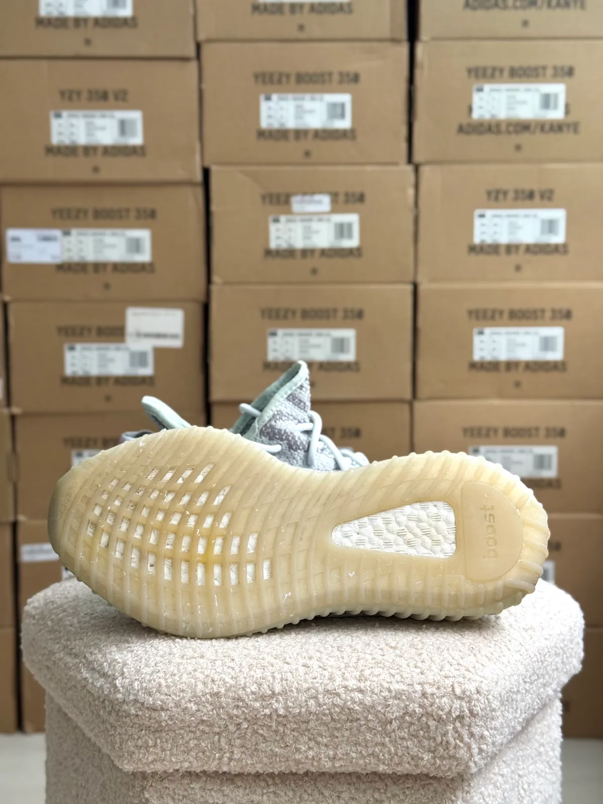 Yeezy Boost 350 V2 Blue Tint — mărimea 42 2/3 — foto 6