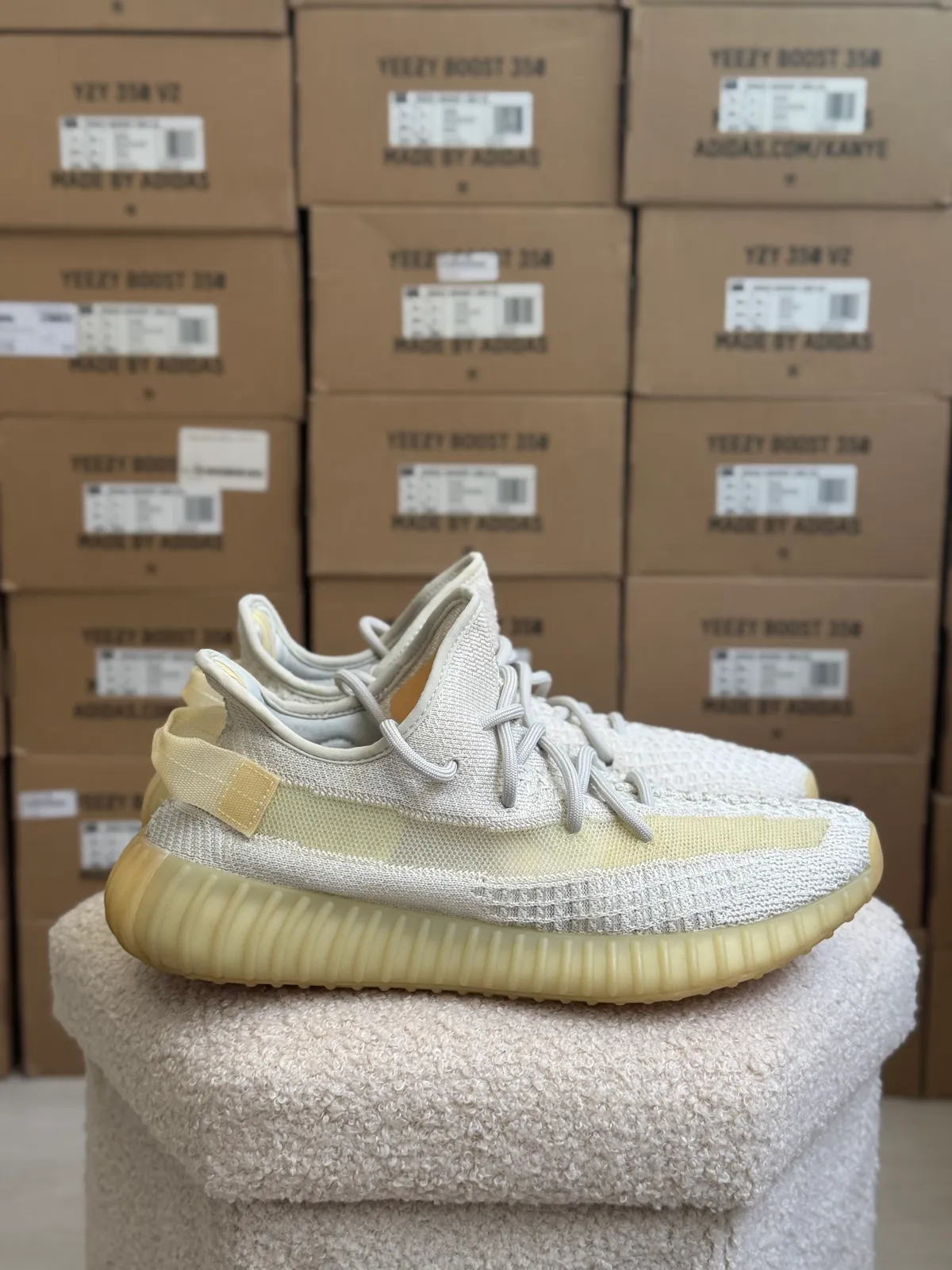Yeezy Boost 350 V2 Light — mărimea 43 1/3 — foto 4