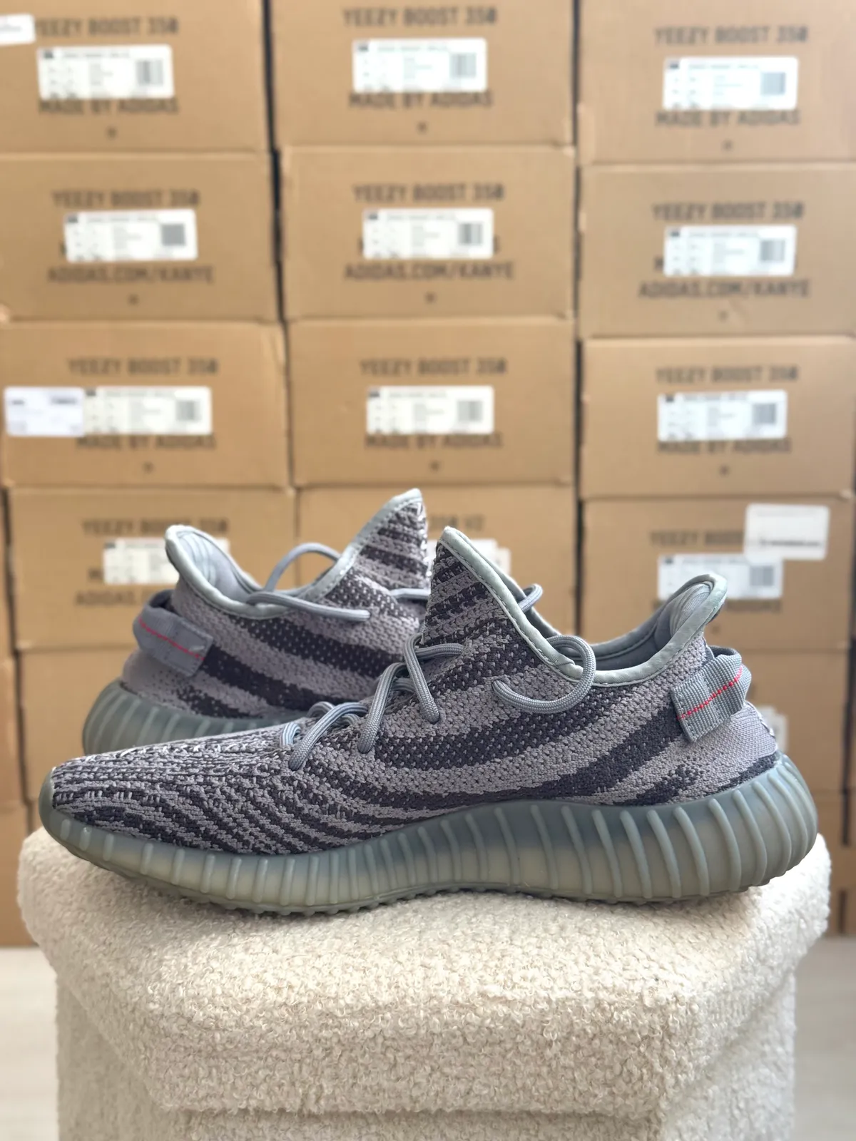 Yeezy Boost 350 V2 Grey Beluga — mărimea 45 1/3 — foto 5