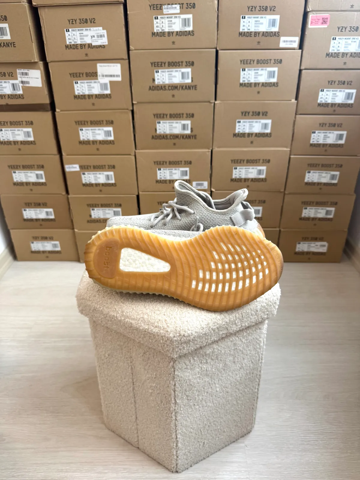 Yeezy Boost 350 V2 Sesame — mărimea 42 — foto 5