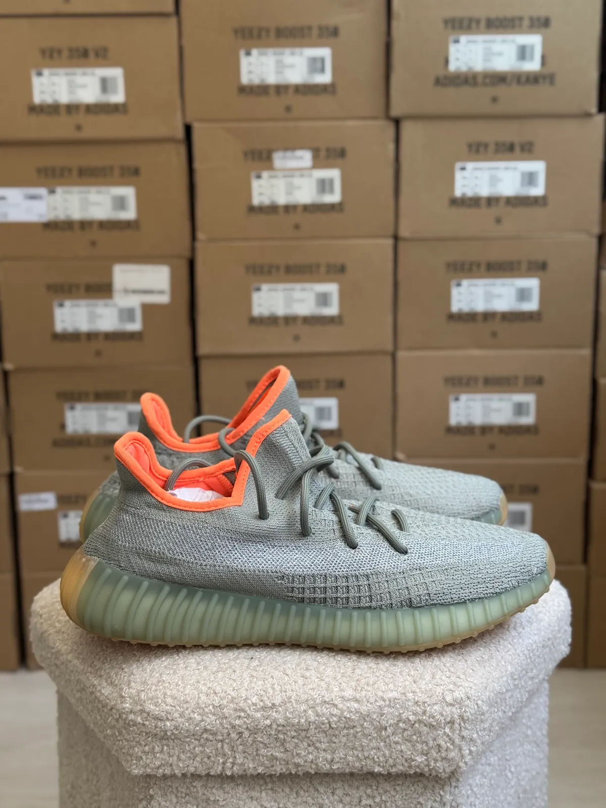 Yeezy Boost 350 V2 Dessert Sage — mărimea 44 — foto 4