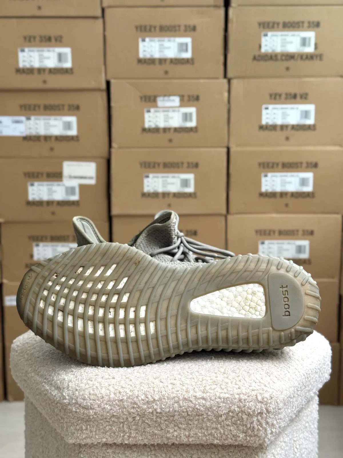 Yeezy Boost 350 V2 Granite — mărimea 45 1/3 — foto 7