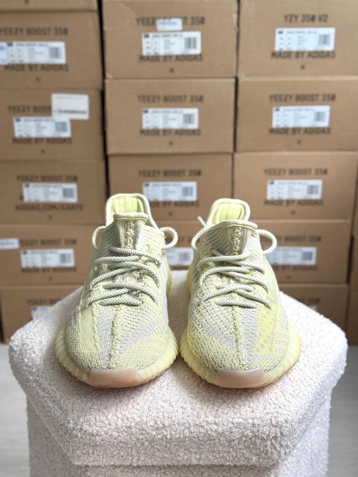 Yeezy Boost 350 V2 Antila — mărimea 41 1/3 — foto 3