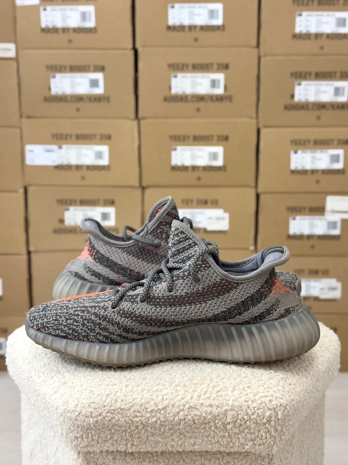 Yeezy Boost 350 V2 Beluga Reflective — mărimea 41 1/3 — foto 5