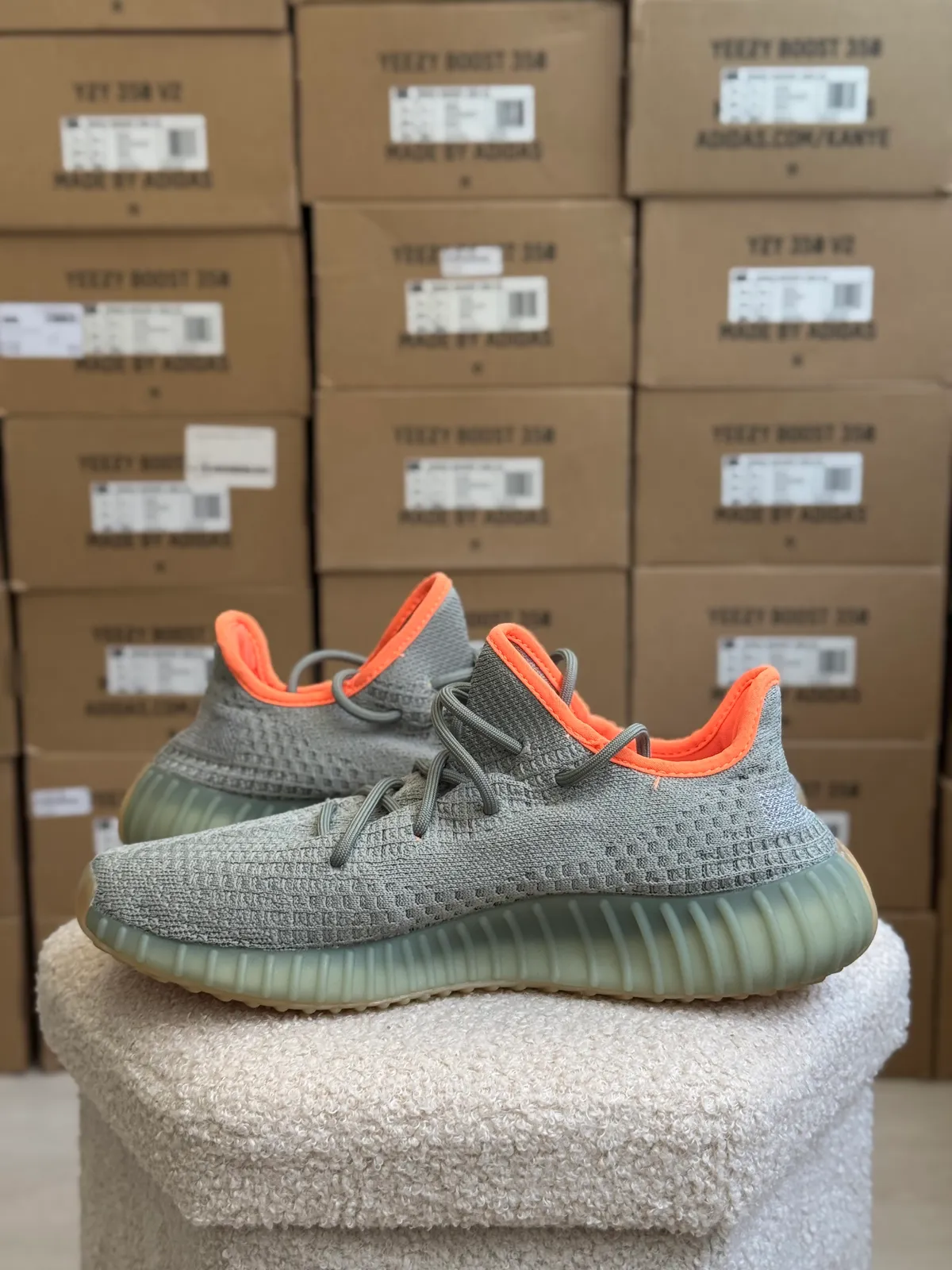Yeezy Boost 350 V2 Dessert Sage — mărimea 44 — foto 5