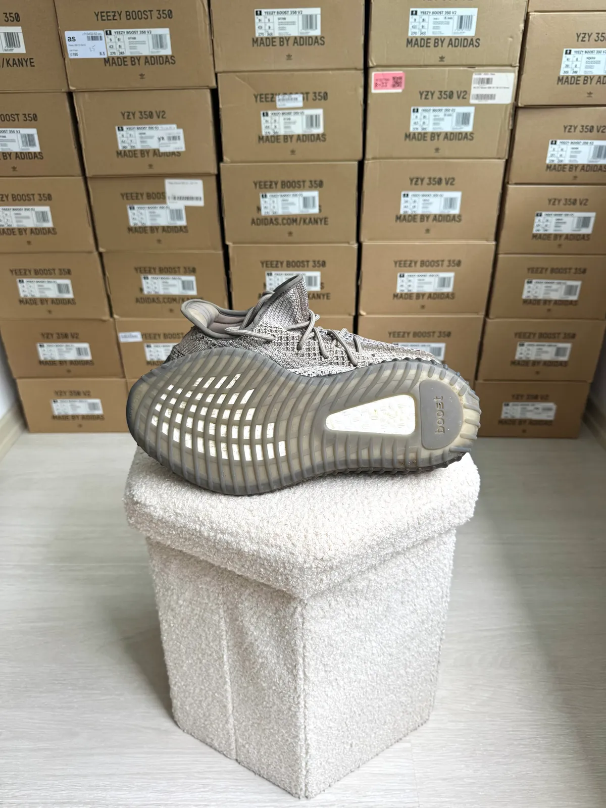 Yeezy Boost 350 V2 Ash Stone — mărimea 44 2/3 — foto 5