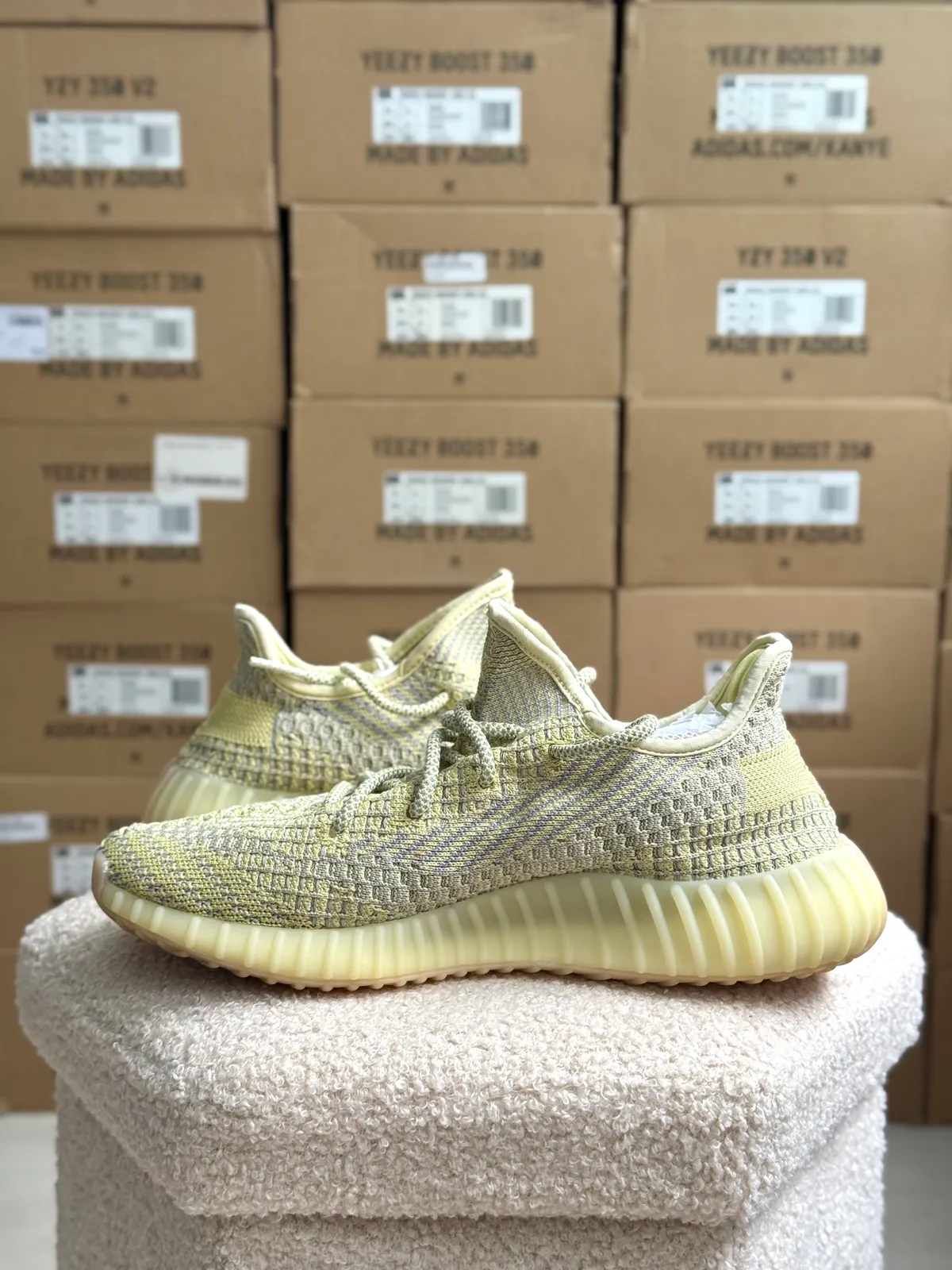Yeezy Boost 350 V2 Antila — mărimea 41 1/3 — foto 4