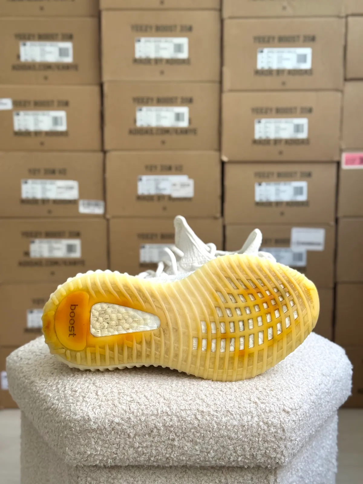 Yeezy Boost 350 V2 Bone — mărimea 37 1/3 — foto 7