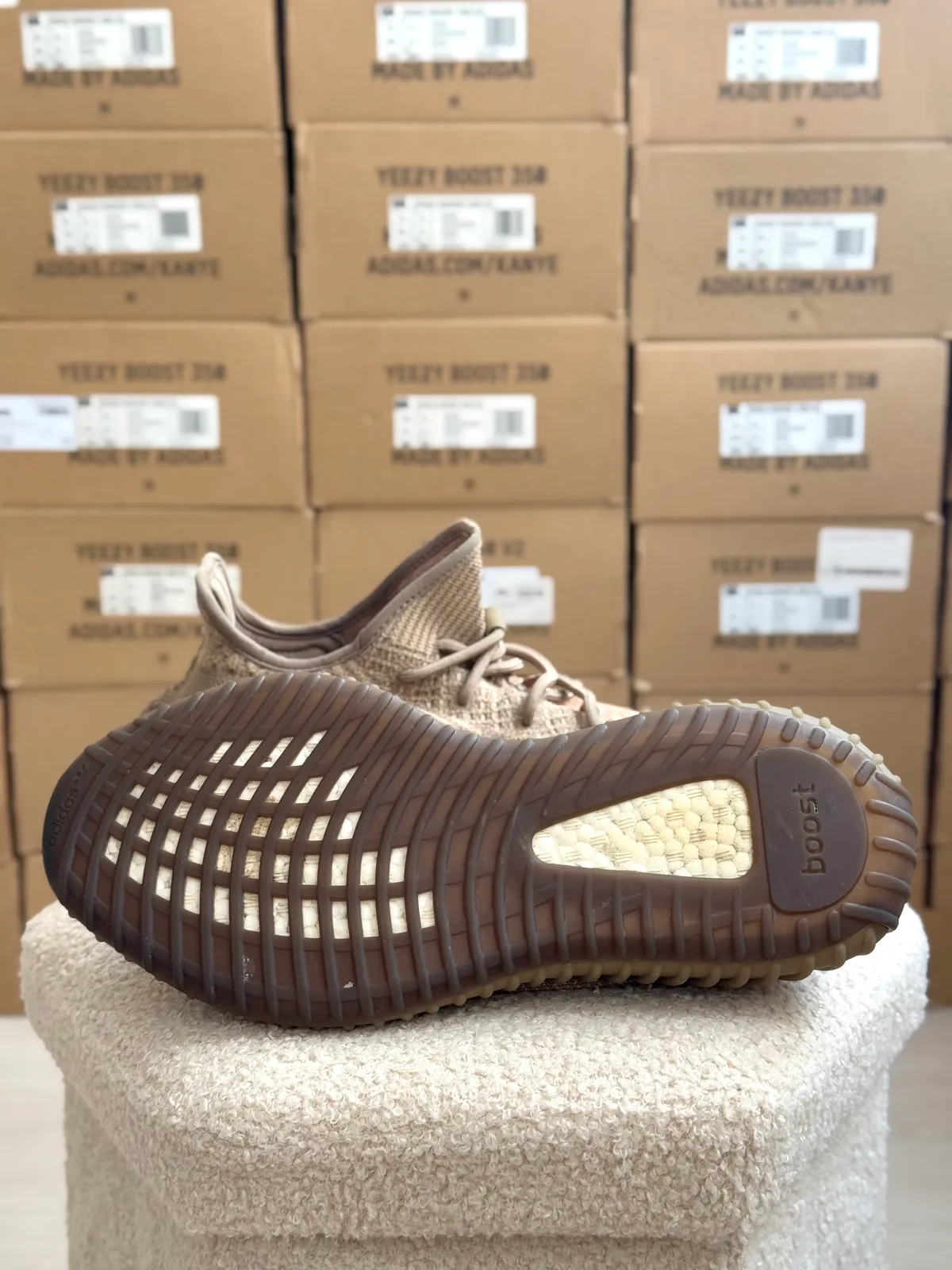 Yeezy Boost 350 V2 Sand Taupe — mărimea 45 1/3 — foto 6