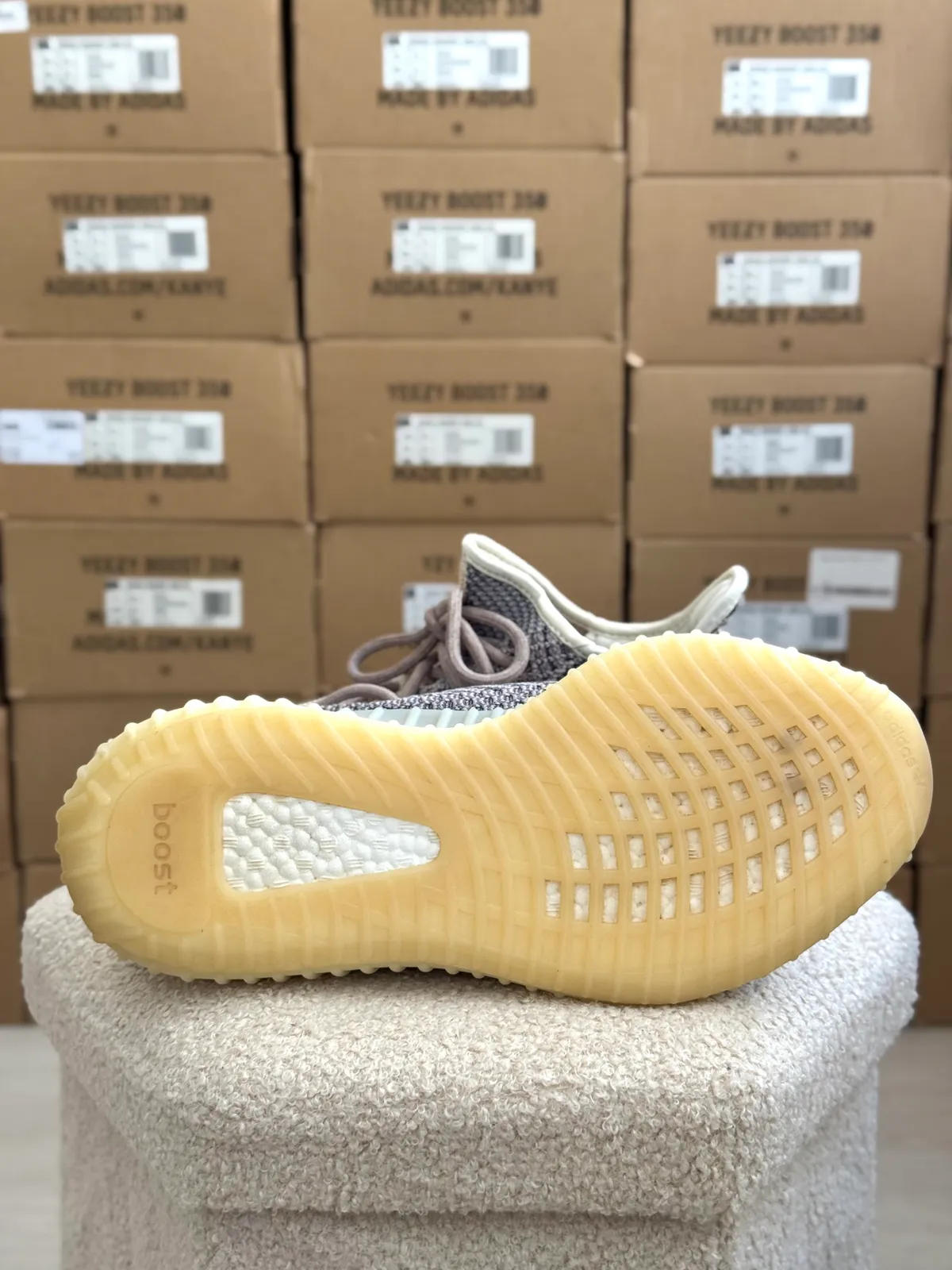Yeezy Boost 350 V2 Ash Pearl — mărimea 45 1/3 — foto 7