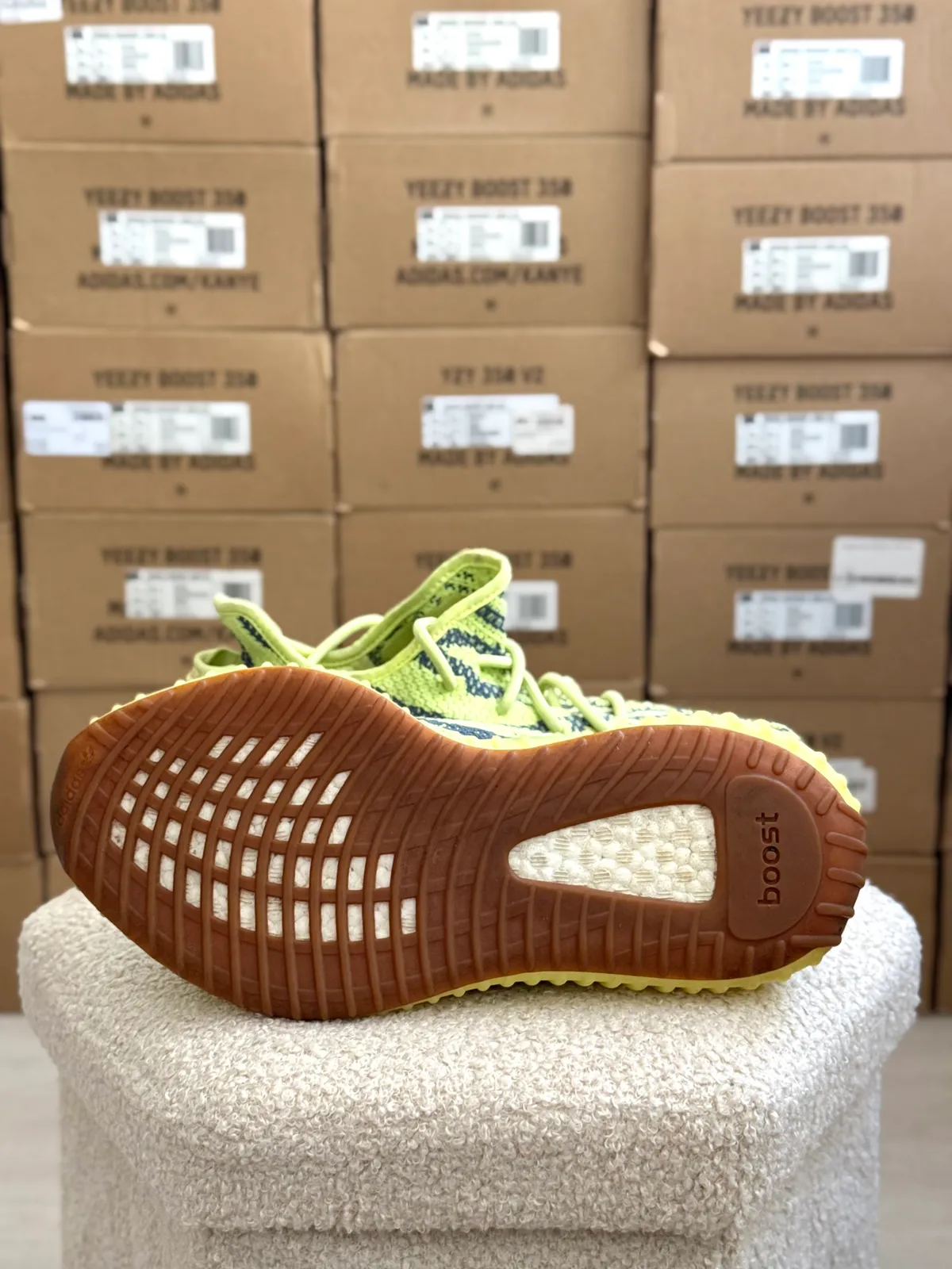 Yeezy Boost 350 V2 Frozen Yellow — mărimea 42 — foto 7