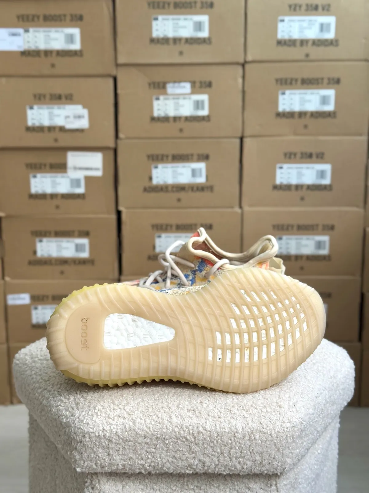 Yeezy Boost 350 V2 MX Oat — mărimea 38 2/3 — foto 3