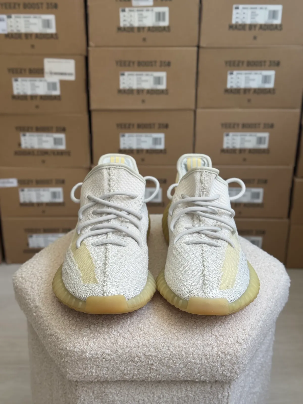 Yeezy Boost 350 V2 Light — mărimea 43 1/3 — foto 3